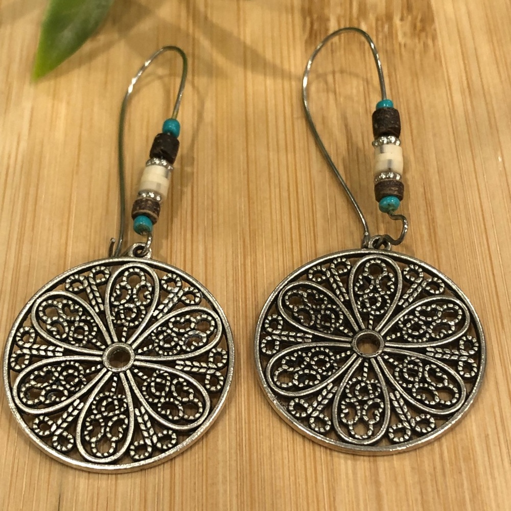 Dangle earrings